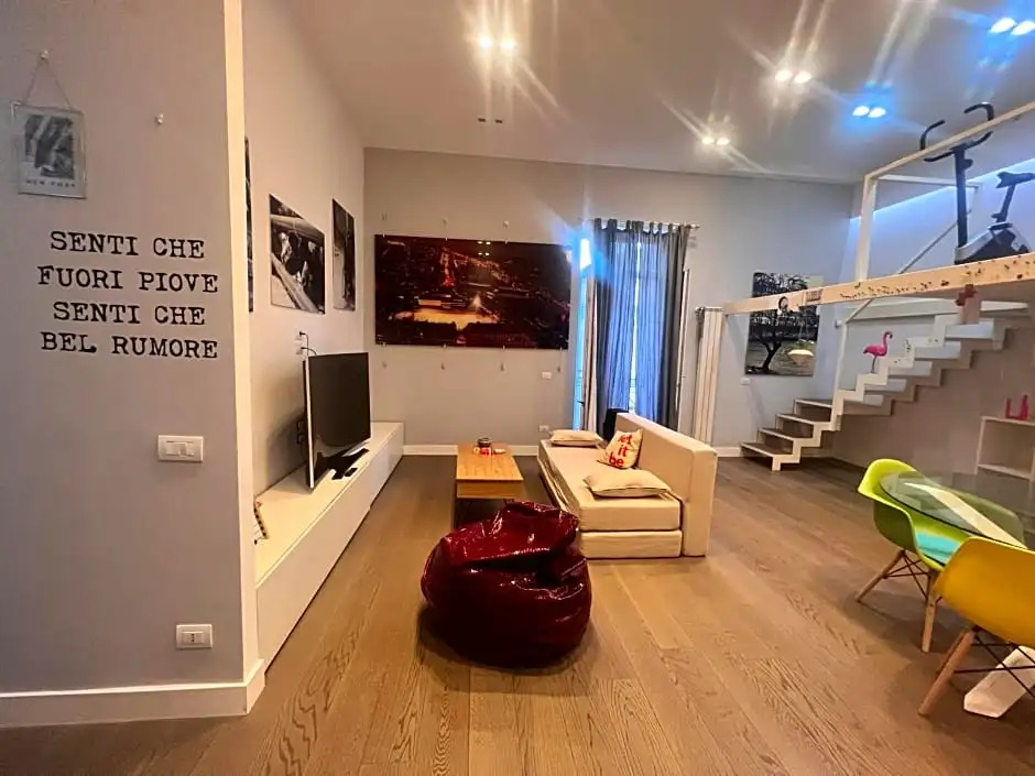 RaRoom Boutique