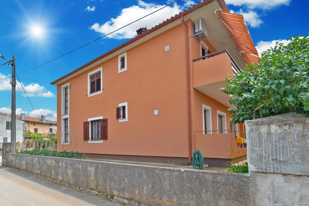 Apartment 1659