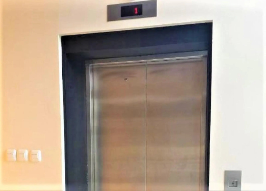 Wisma Davinci Roxy Jakarta