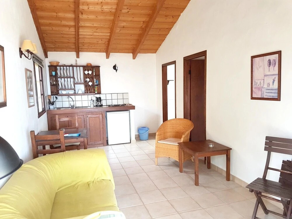 Studio In Los Llanos, With Wonderful Mountain View, Pool Access, Furni