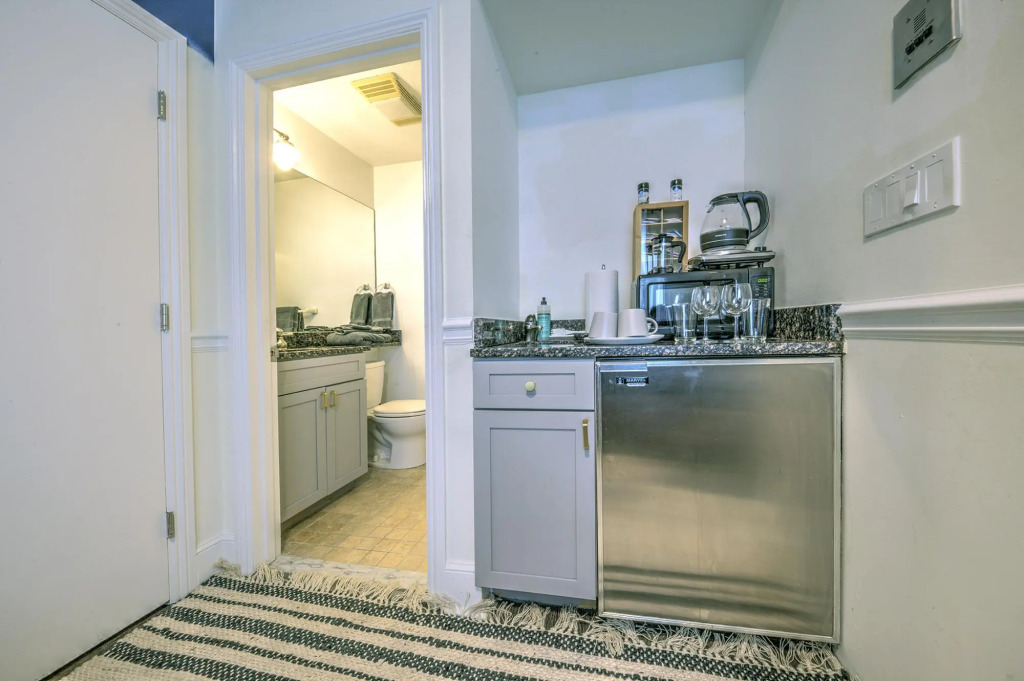 Cozy and Cute Value Studio!