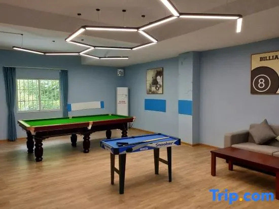 Zhongshan Quanlin Daray Sports Hotel