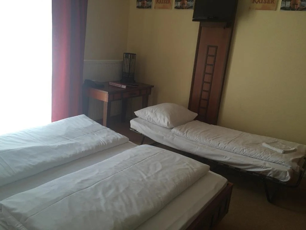 CineHotel Maroni