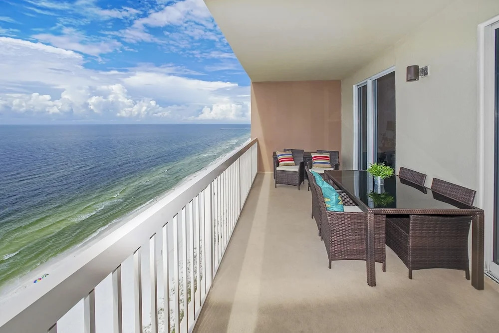 Sunrise Beach 1401 - Beachfront Condo
