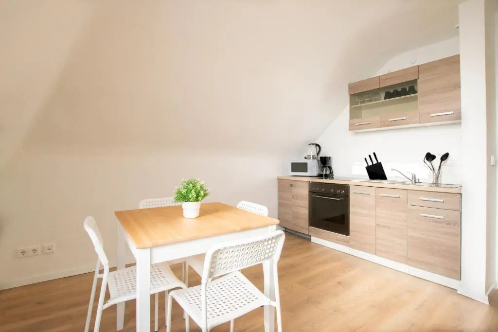 T&K Apartments - Studio Apartments - 22 min MESSE DUS & Airport DUS