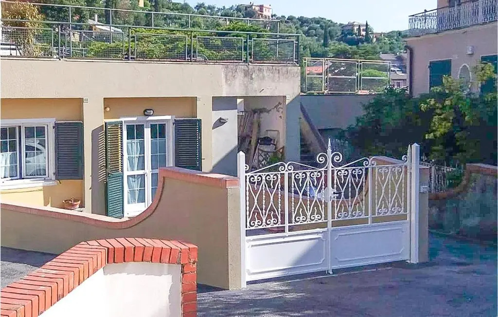 Lovely Home In Rapallo With Outdoor Swimming Pool