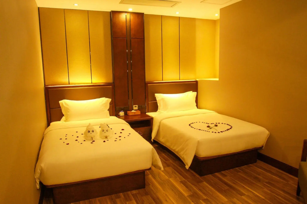 Riverside Luxury Hotel
