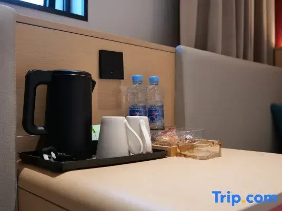 Guanlan Garden Hotel (Nanchang Wanshou Palace Bayi Square Branch)