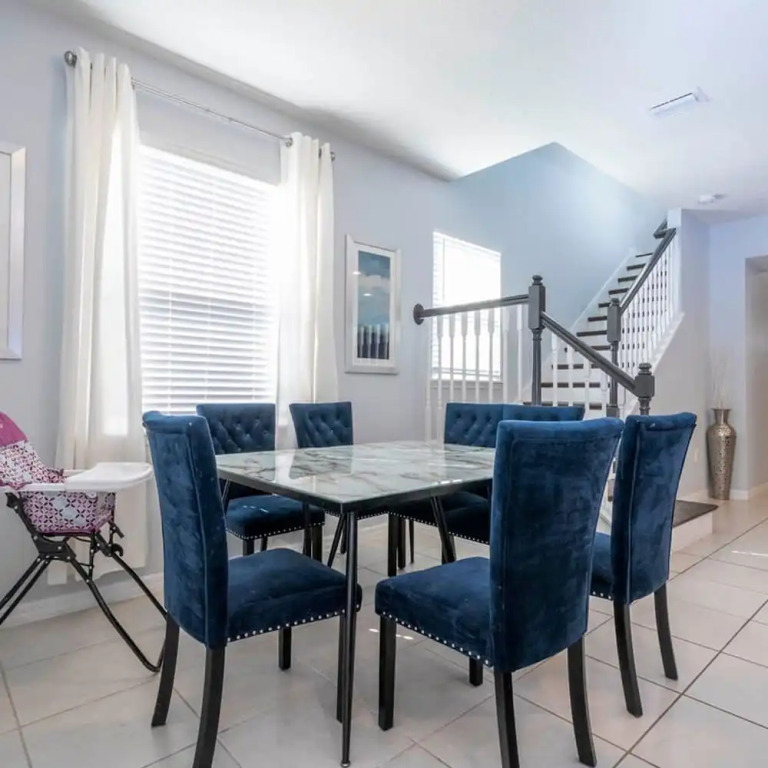 2405 Amazing 5BD Townhome for Your Vacation