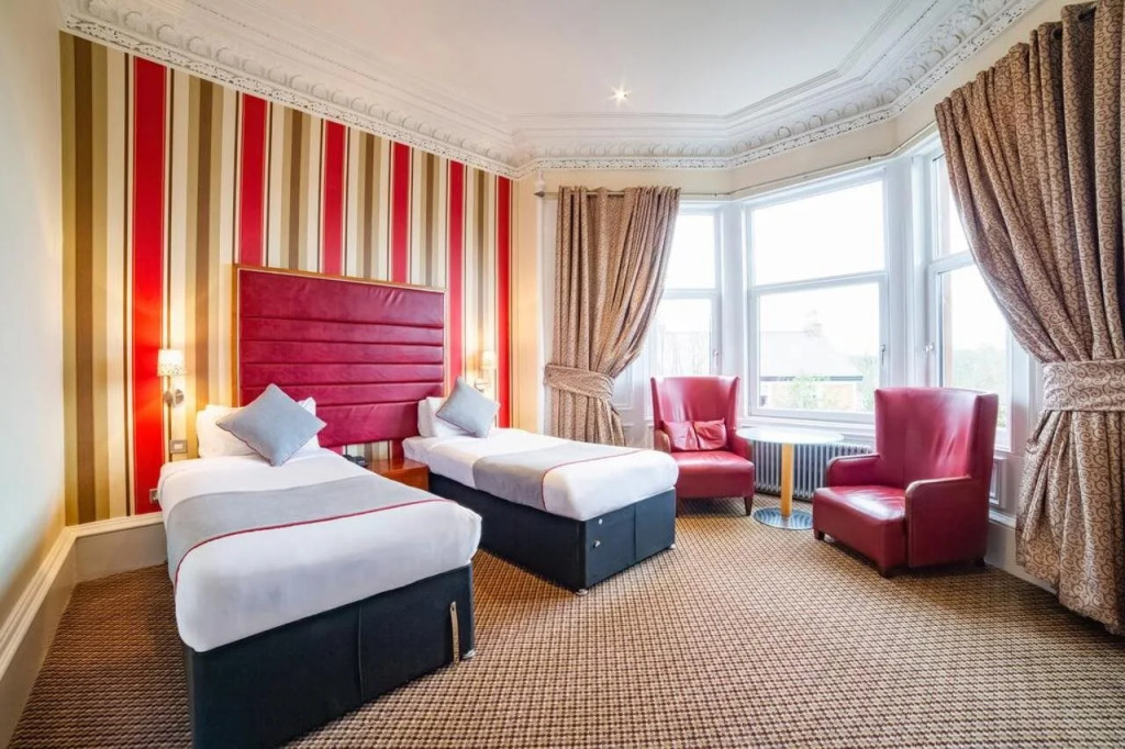 Redstones Hotel