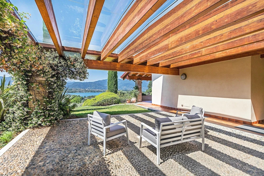 Villa Vittoria by Whale Homes