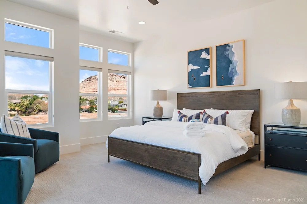 Villa #23 At Bloomington Country Club 4 Bedroom Townhouse by Redawning