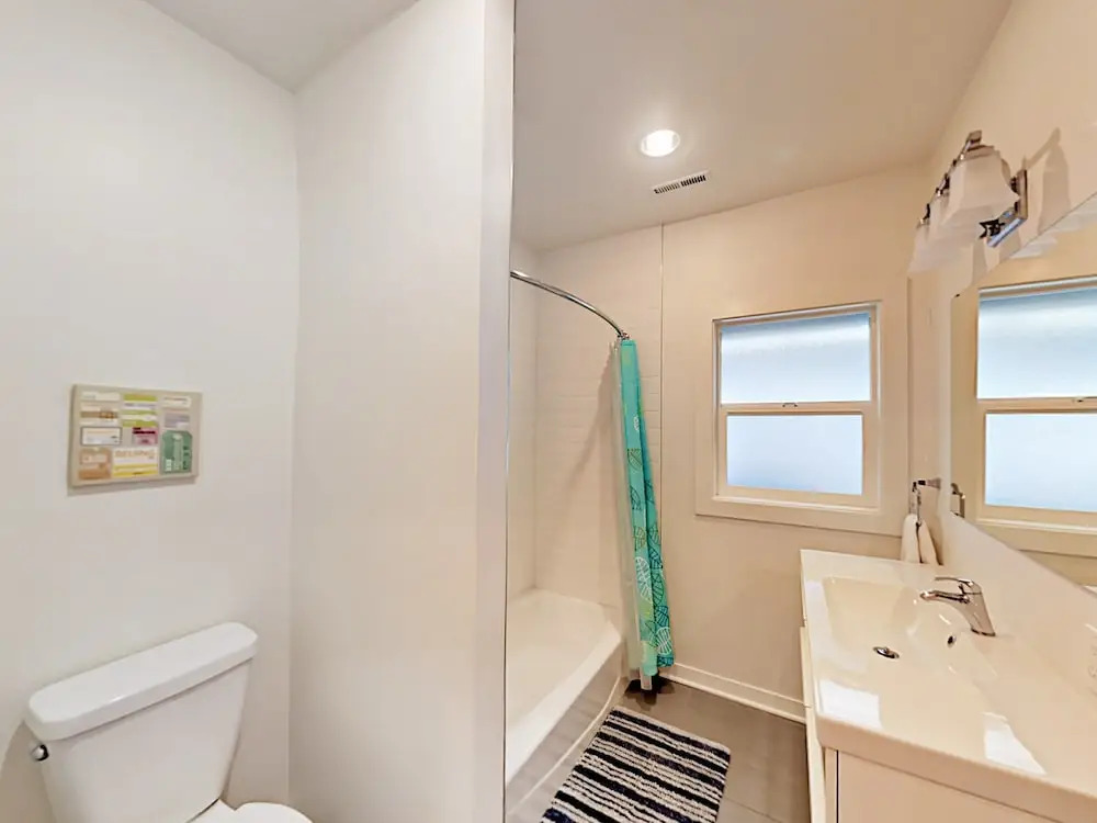 3528 SW 98th Street Home by RedAwning