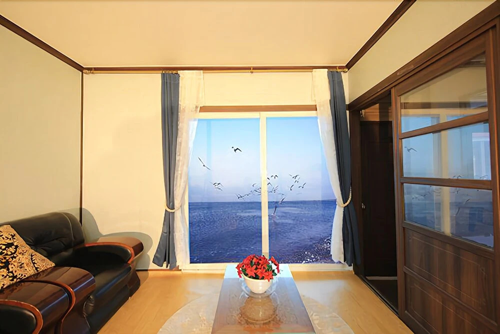 Yeongheung-do Lumiere Pension