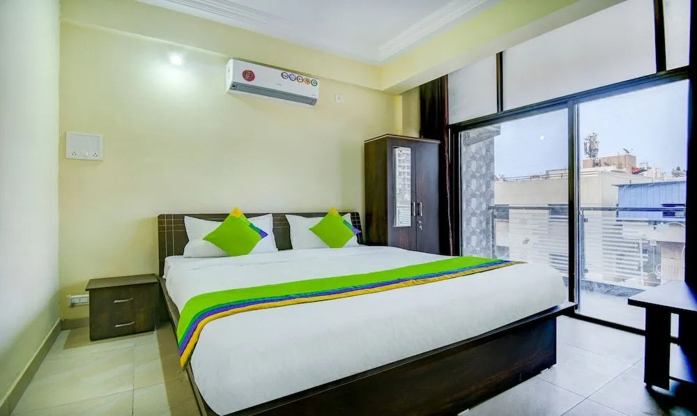 Treebo Sayaji Residency