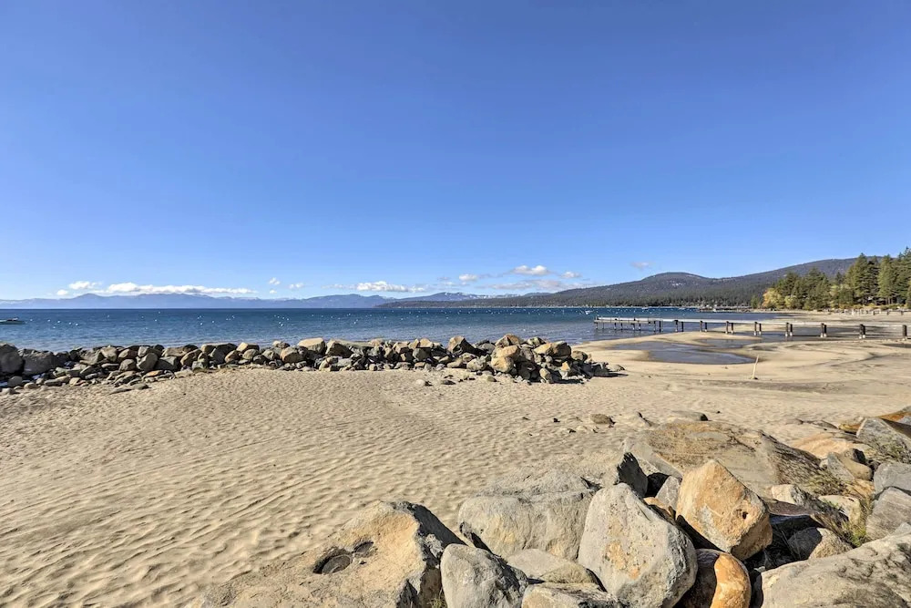 Beachfront Tahoe Vista Condo w/ Fireplace!