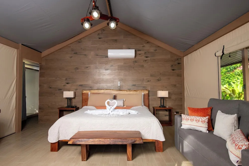 Valverde Tortuguero Lodge