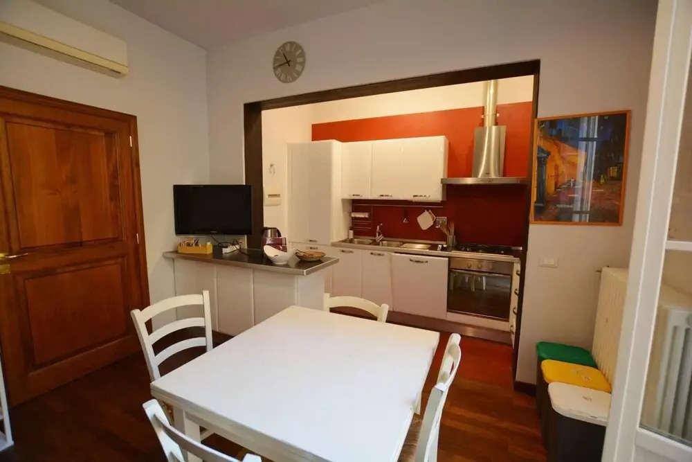 Immaculate 2-bed Apartment in Firenze