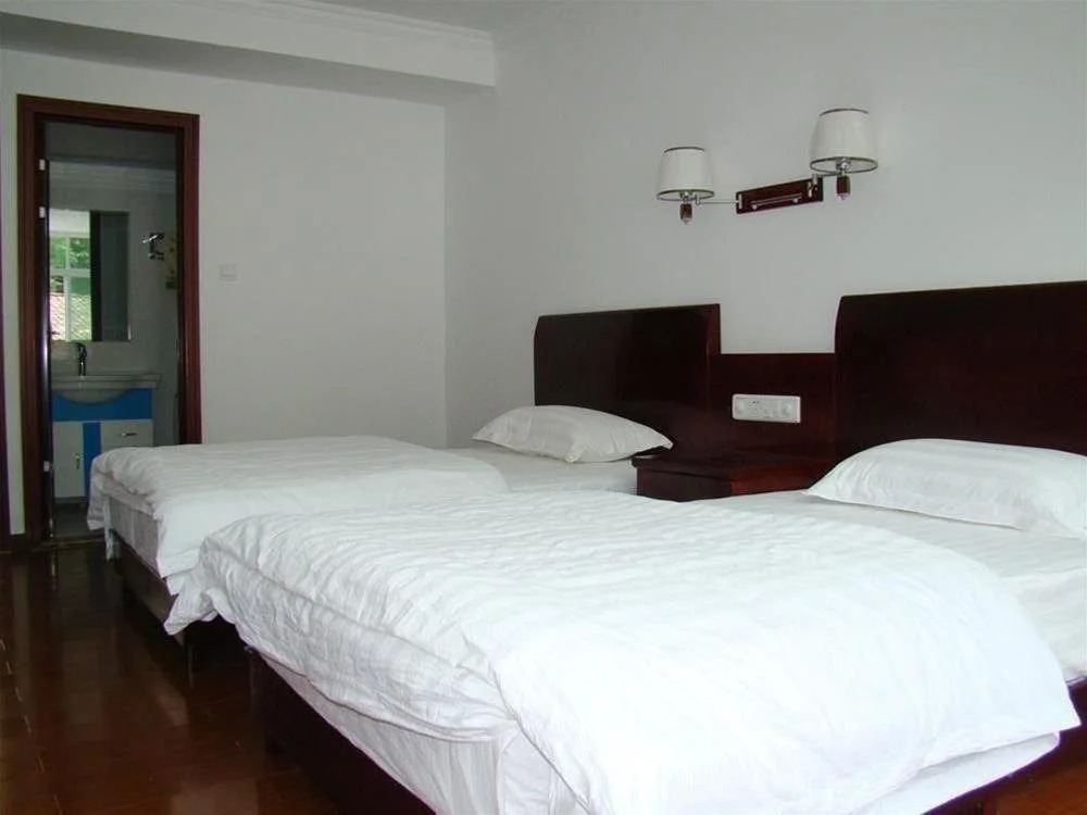 Jiuhua Mountain Caihong Hotel