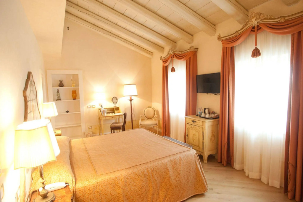 Frà Lorenzo Apartments