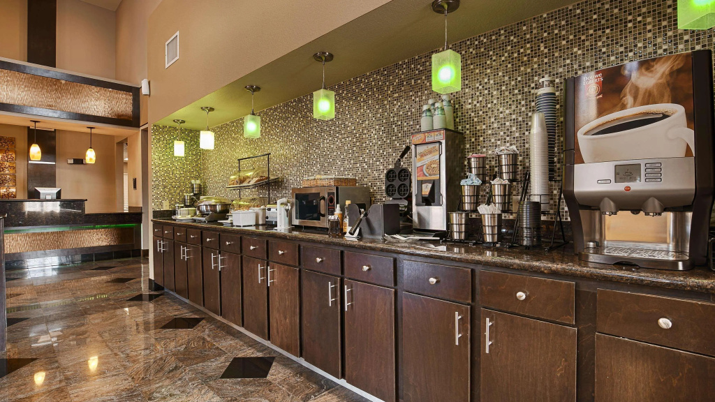 Best Western Inn & Suites - Lake Charles