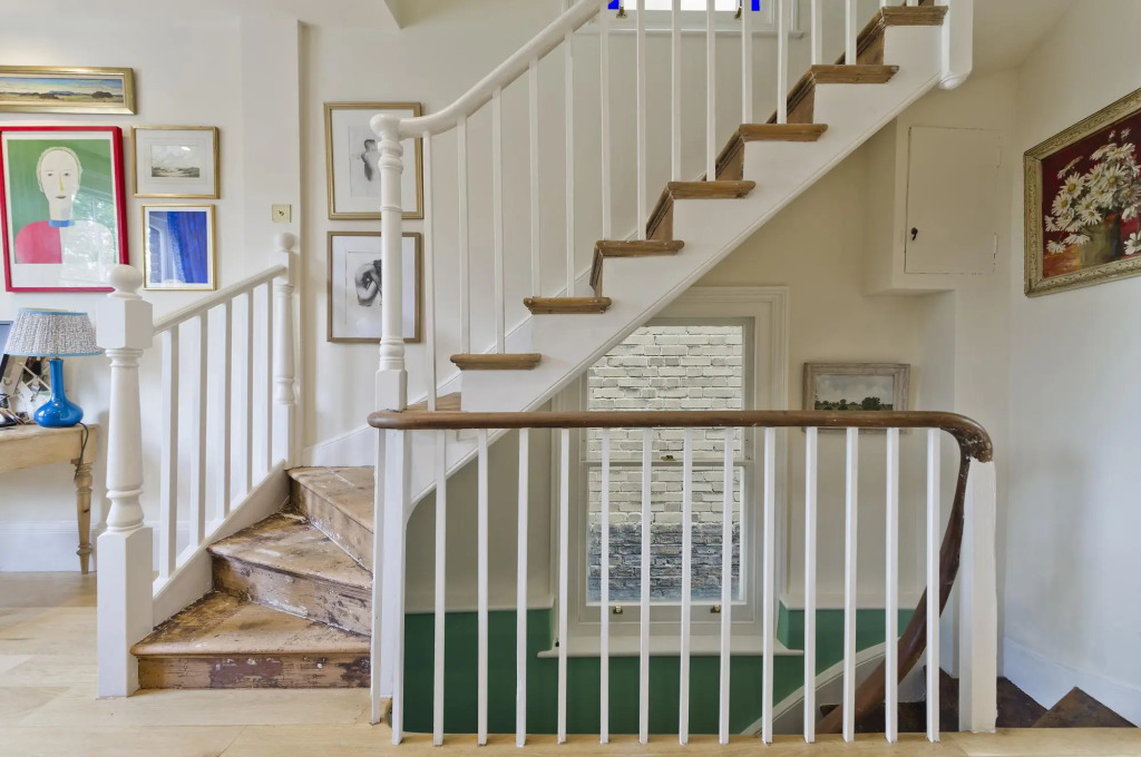 Delightful Apartment in Brackenbury Village Near Hammersmith by Underthedoormat