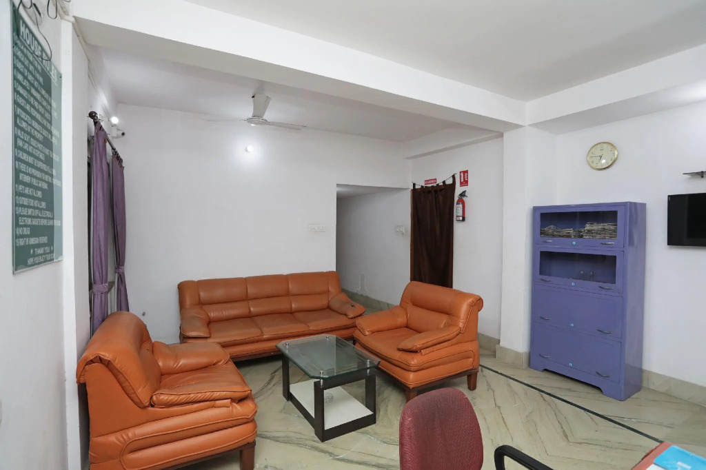 OYO Flagship 9980 Violet Guest House