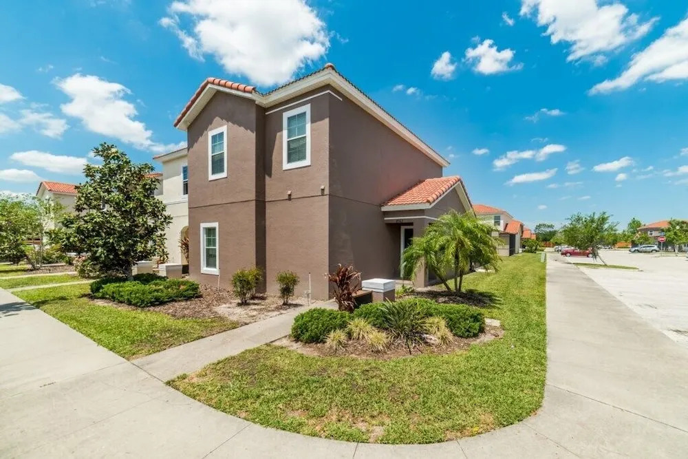 4563 Ada Lane, Kissimmee, Fl 34746 4 Bedroom Townhouse