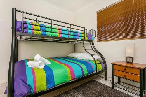 Fiesta Palms 6 - Central Byron Bay