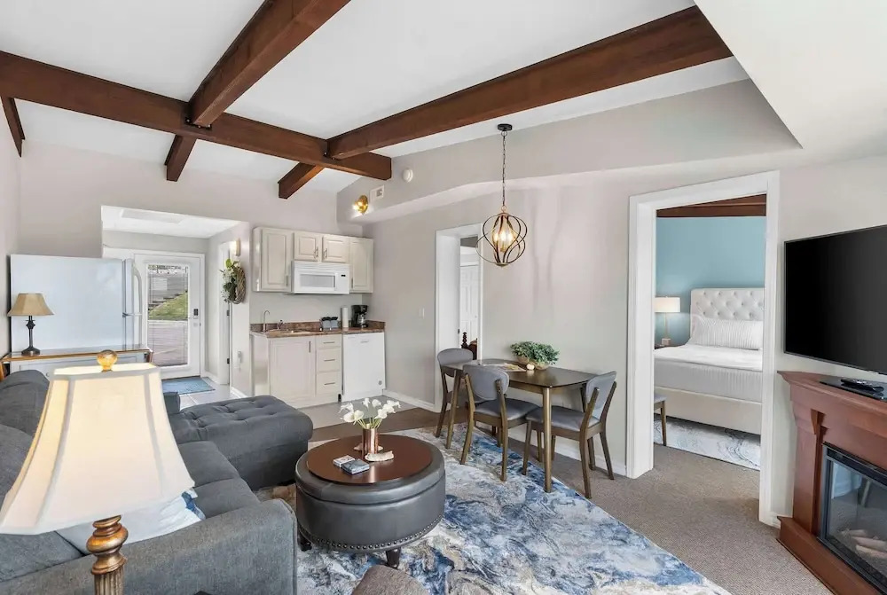 Little Dipper Cozy Condo for 6 w/ Resort-style Amenities