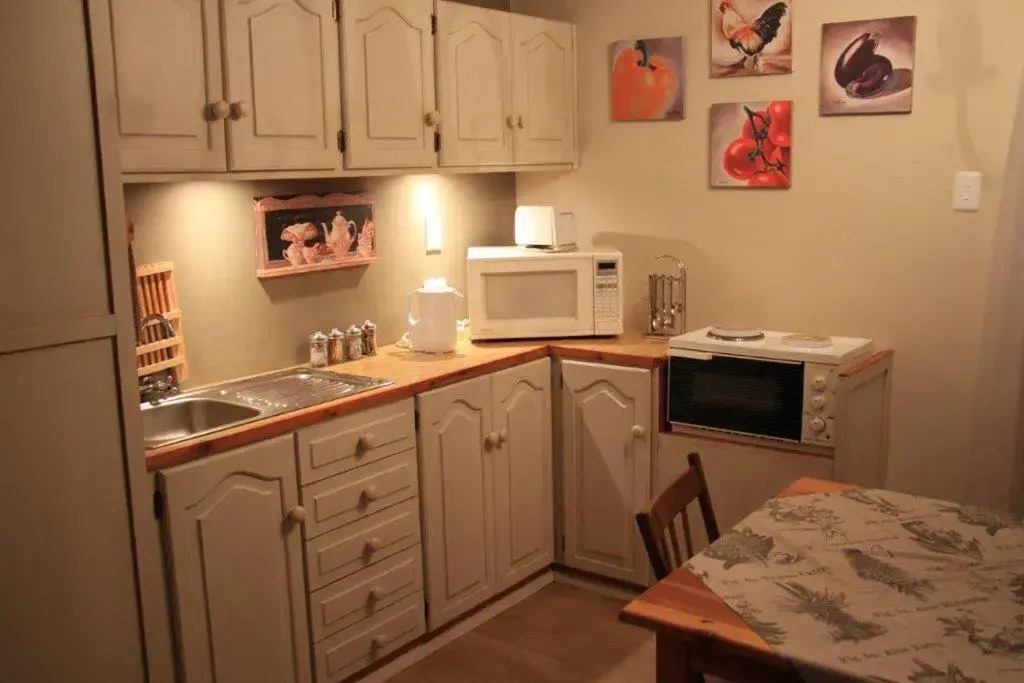 La Pension Guest House