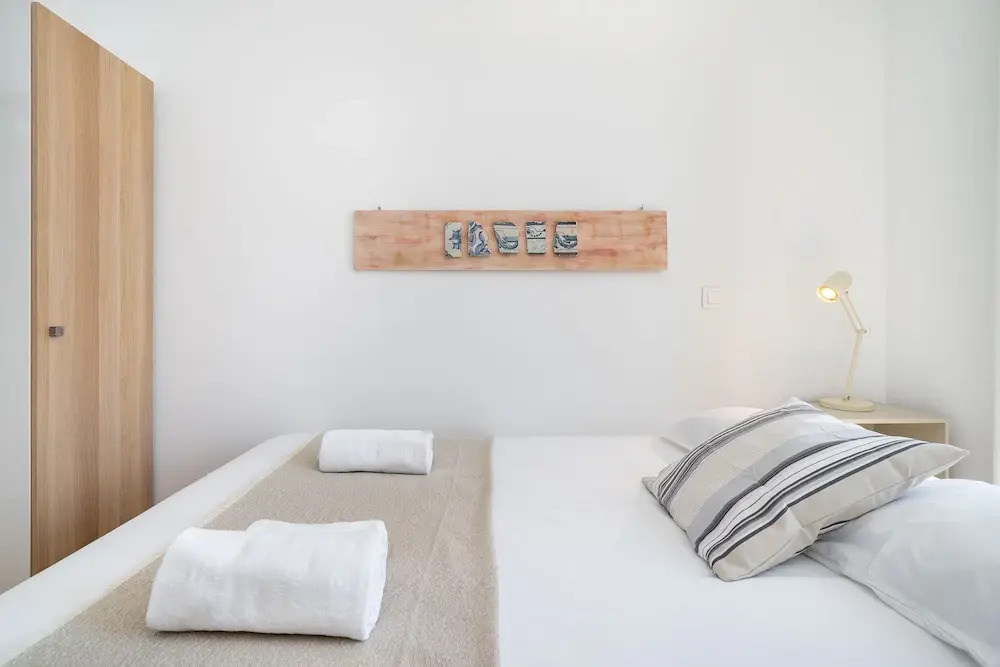 Modern Lisbon Apartments by Soulplaces