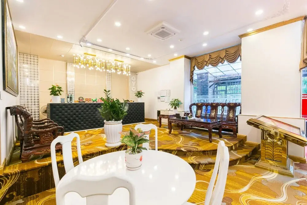 Vienna Hotel by OYO Rooms