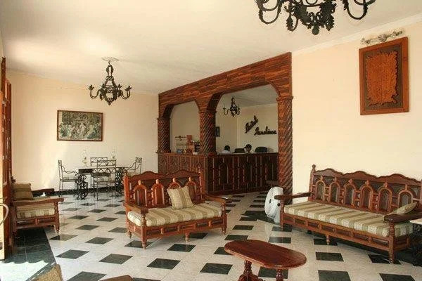 Autel Jardines