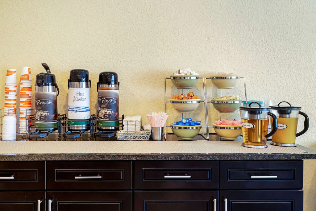 Quality Inn & Suites Robbinsville
