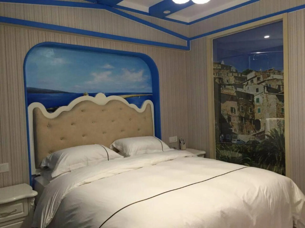 Yiwu Baide Theme Hotel