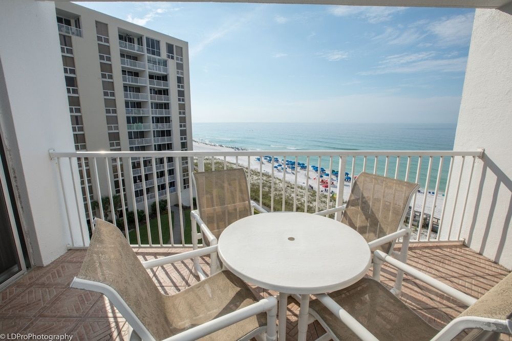 Shoreline Towers 2074 2 Bedroom Condo by RedAwning