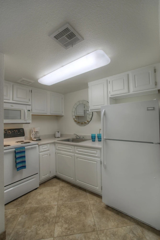 201 Fully Furnished with WiFi by RedAwning