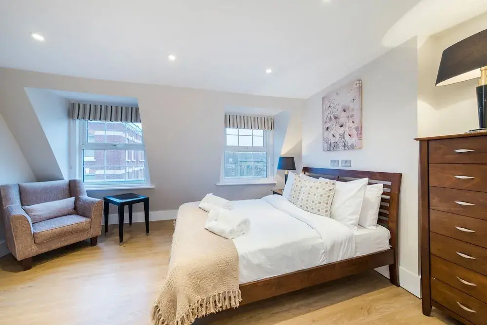 Shorton St Apartments by Chi Chi