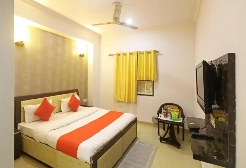 Transit Stay Near IGI Airport