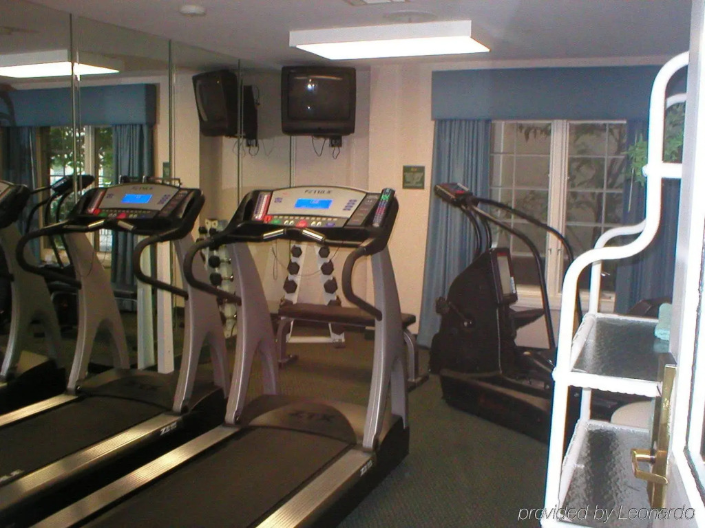 Homewood Suites by Hilton Kansas City Airport