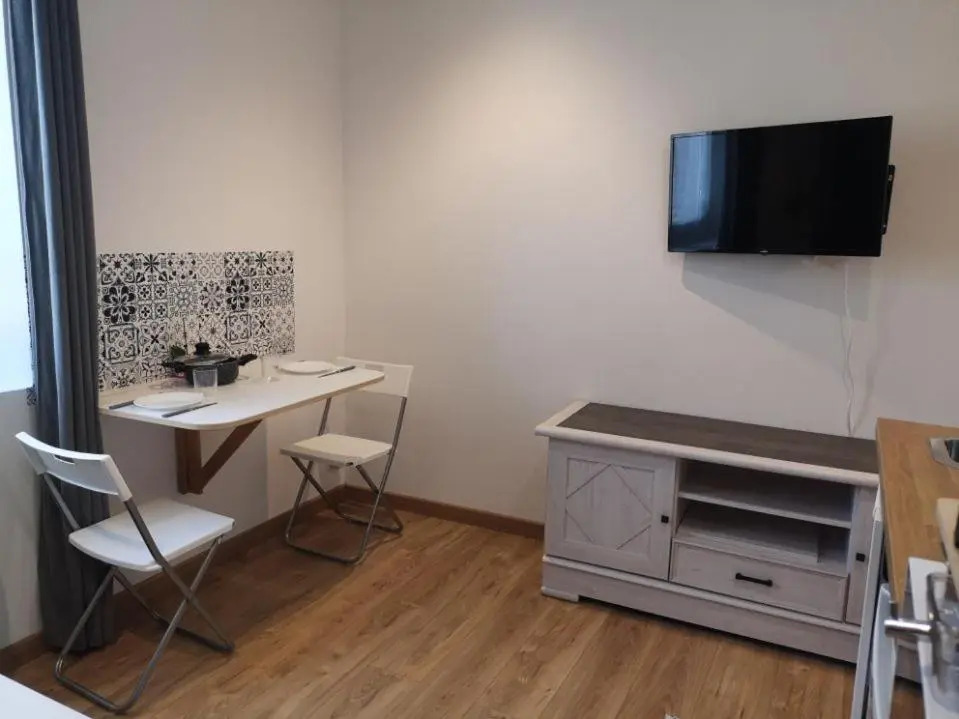 Superbe studio face au chateau