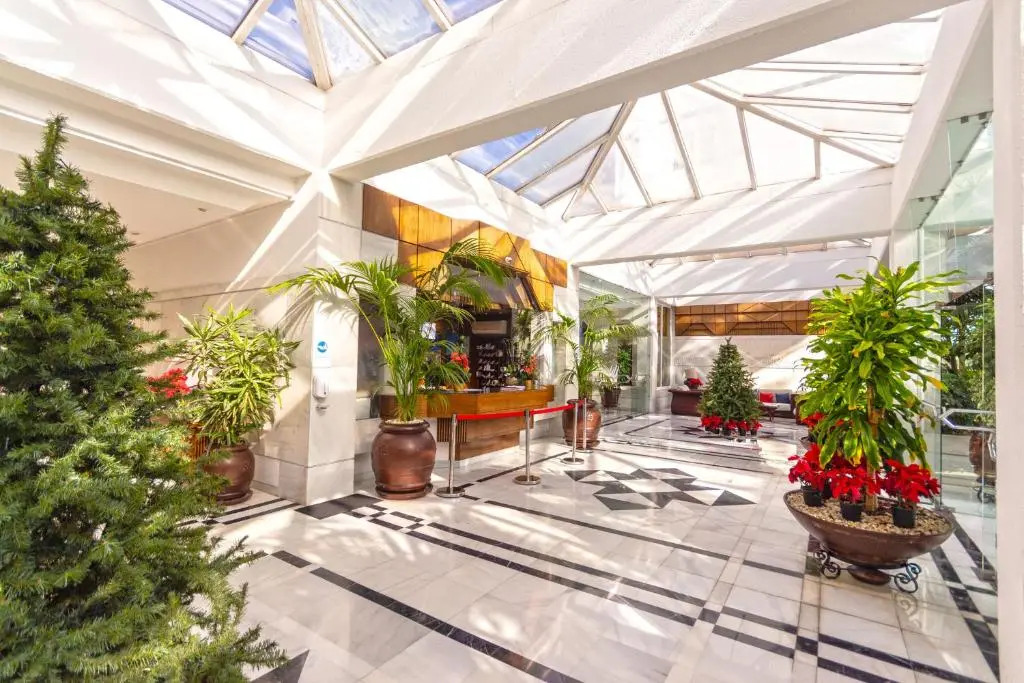 Luxury 5* 3 beds apartment in Playas del Duque, Puerto Banus Marbella