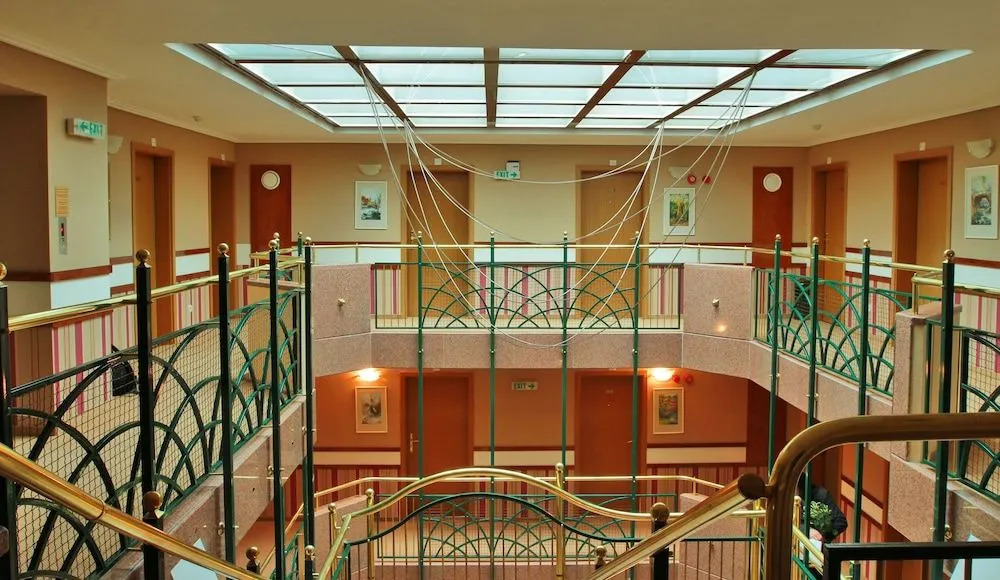 Glazne Hotel