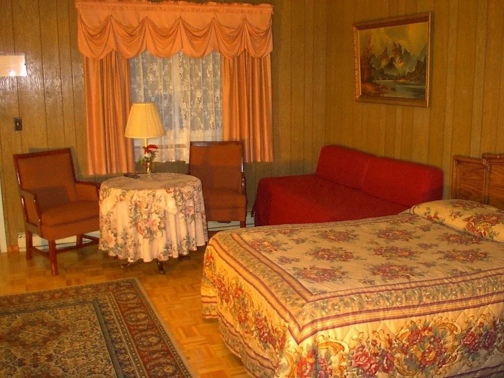 Crystal Brook Resort & Mountain Brauhaus