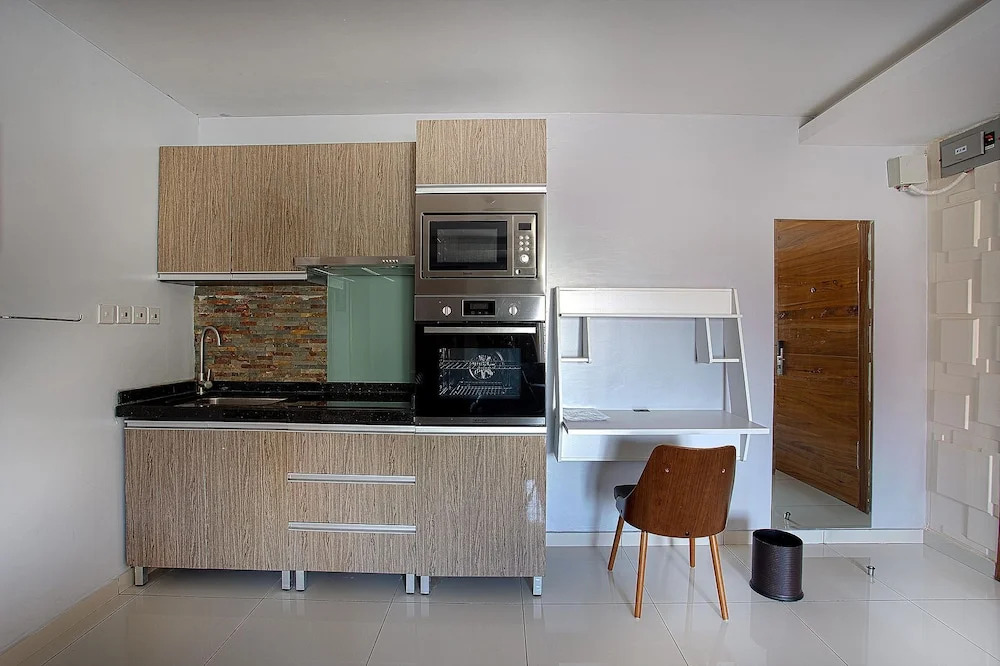 H21 Apartments & Lounge
