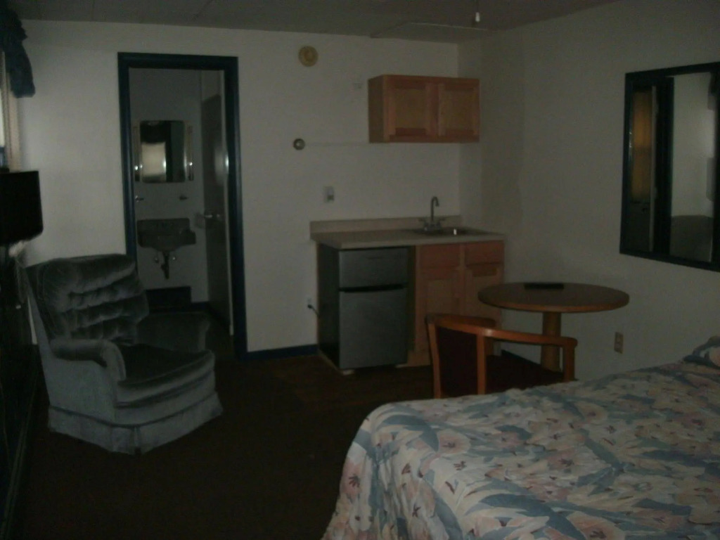 White Feather Motel