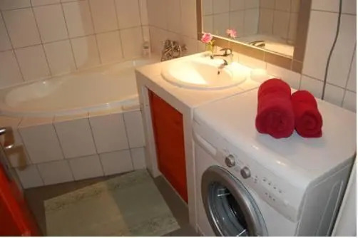 Bronson Apartman