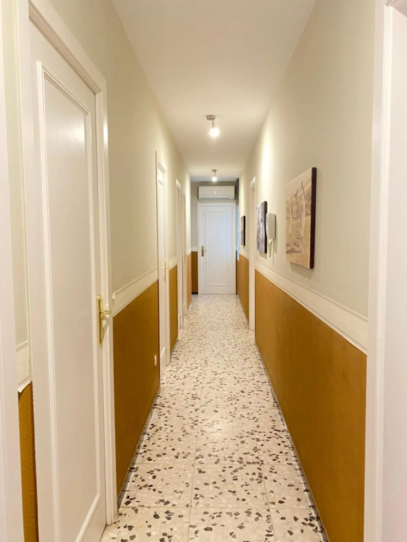 Agi Avenida Apartments