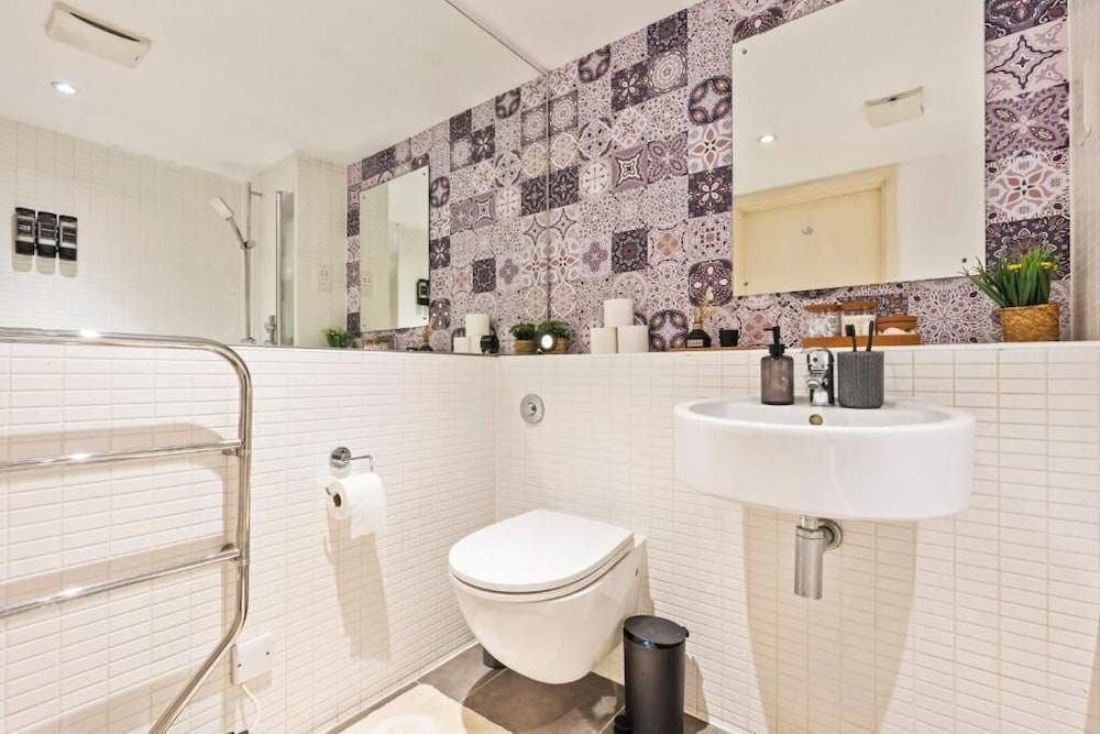 Battersea riverside 1 bedroom flat